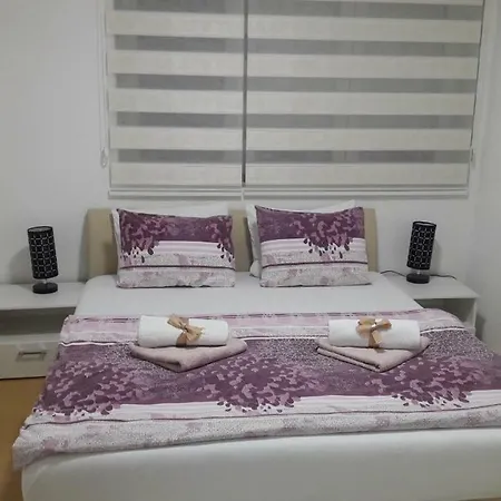 Amela Mostar